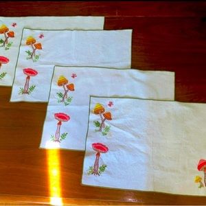Vintage Mushroom Embroidered Linen Placemats (set of 4) - Needlepoint Boho Retro